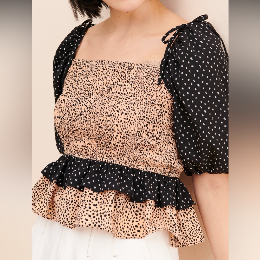 La Ven Speckled Print Blouse